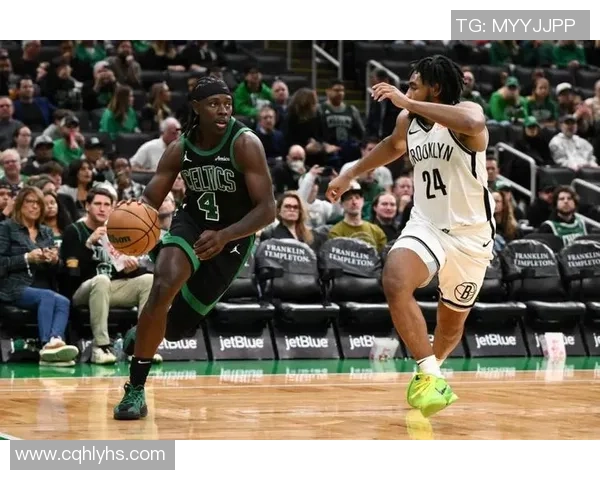 凯尔特人挑战雄鹿季后赛巅峰对决，双方巨星对抗引爆全场激情